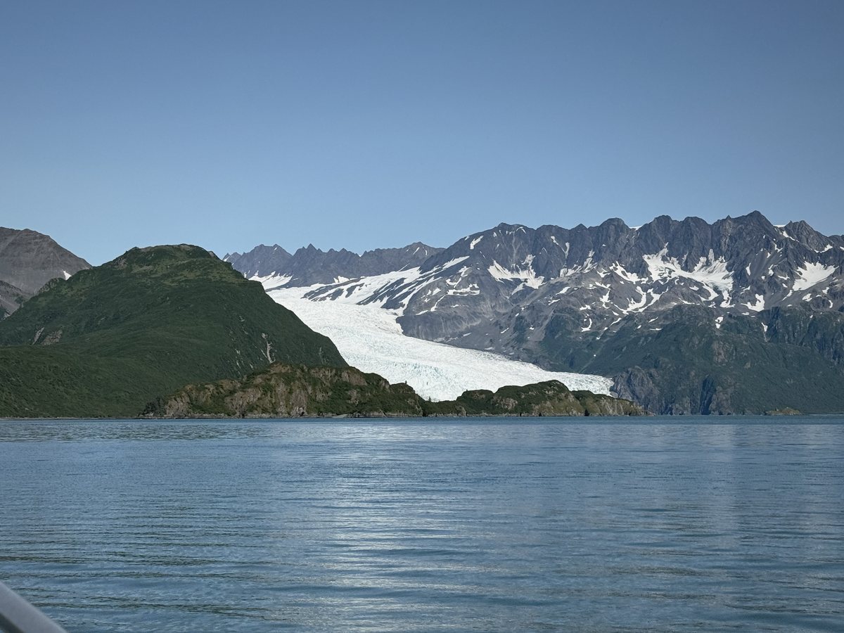 A tidewater glacier from the kayak